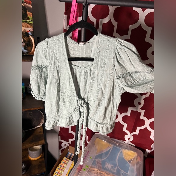 American Eagle Outfitters Light Green Blouse with Tie Front - Picture 1 of 7